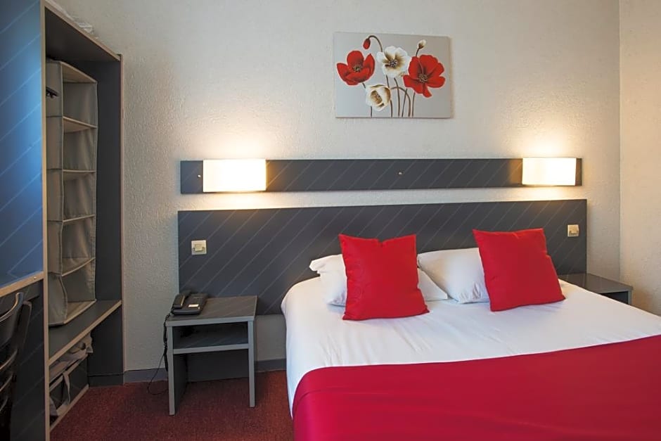 Hotel The Originals Bernay Acropole