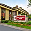 Best Western Plus Raffles Inn & Suites