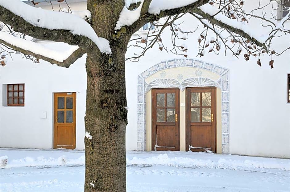 Geinberg Suites & Vianova  Center