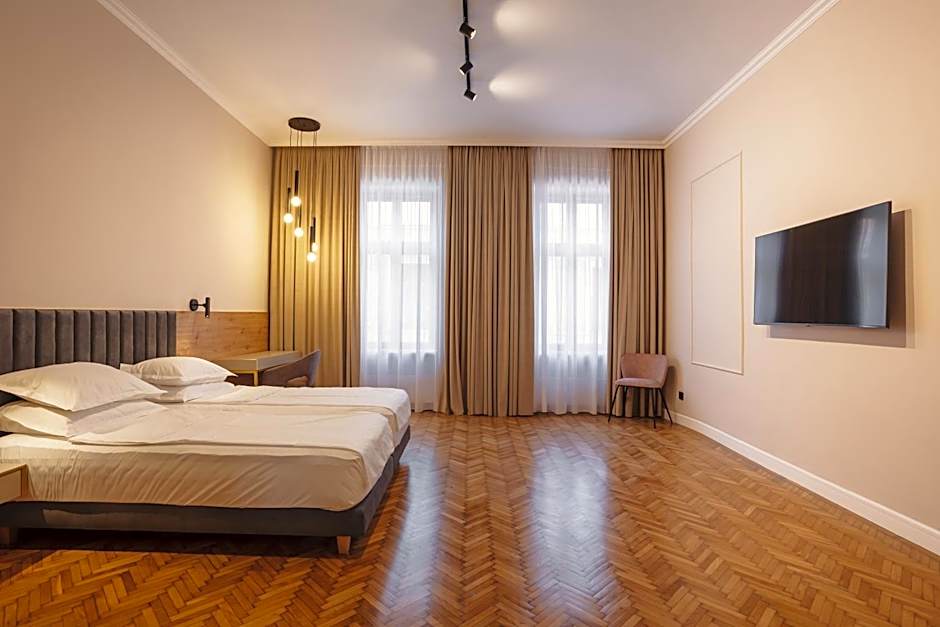 Bloom Downtown Suites