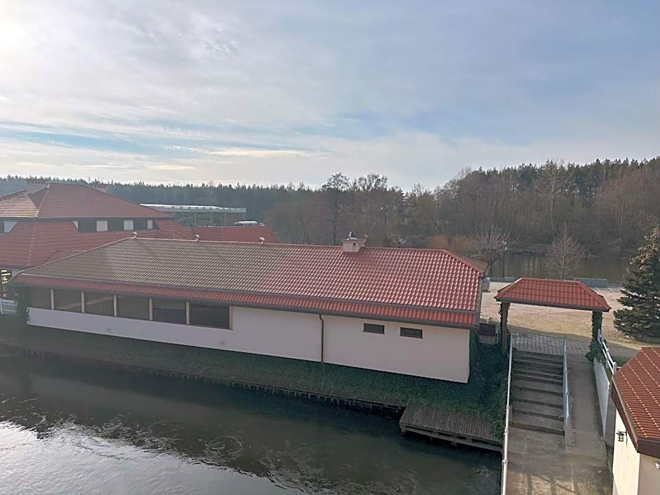 Pensjonat Bobrowy Dwór