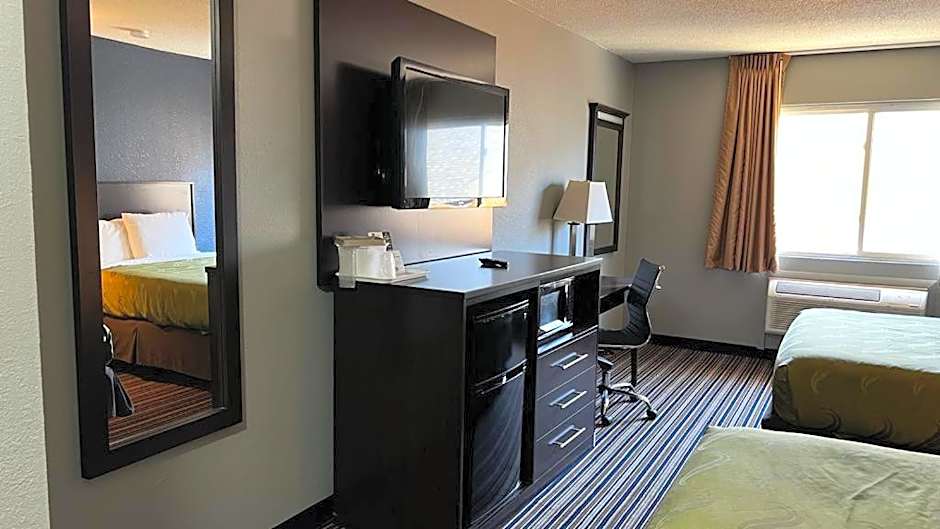 Colby Inn and Suites