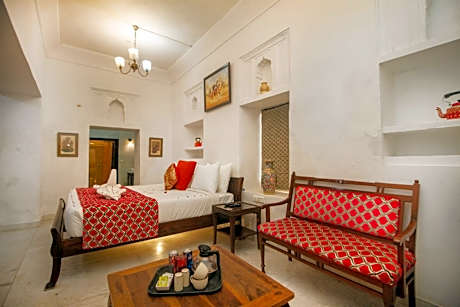 Heritage Room - Free Village Walk with Bicycles and Evening Tea-Coffee with Cookies