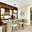 XL Terrace, Lazy River, I-O Pools, Game Room, Spa, Beach, Luxury 2-2 Penthouse!