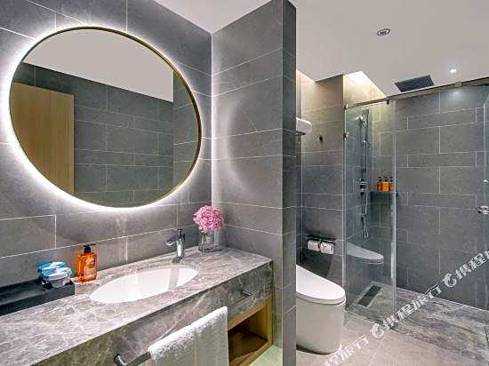 Orange Hotel(Ningbo Railway Station Lianfeng Road Store)