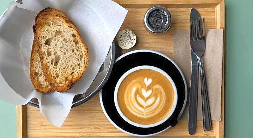 Bermonds Locke, Tower Bridge 