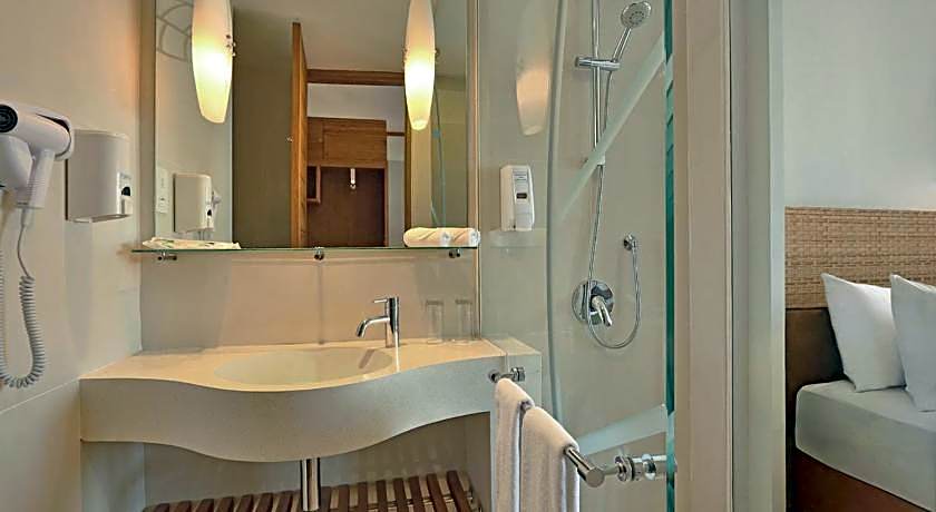 Diamond Hotel Kuta Bali