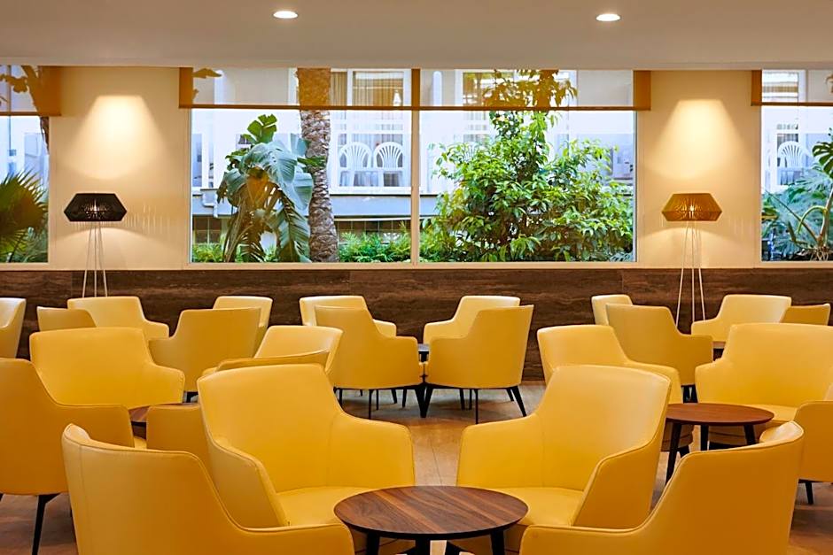 Hotel Las Arenas, Affiliated by Melia