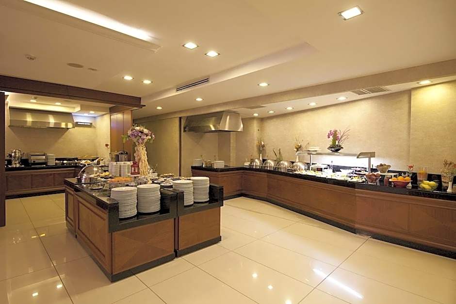 Tugcu Hotel Select