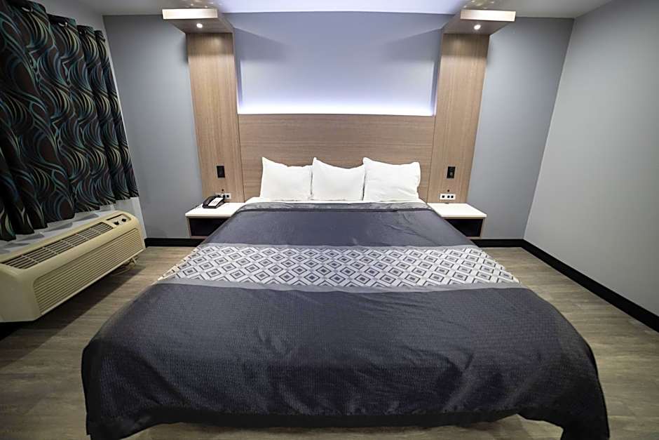 Express Inn & Suites