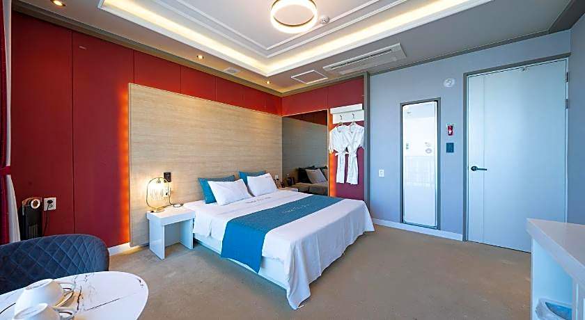 Yeosu Hotel The One