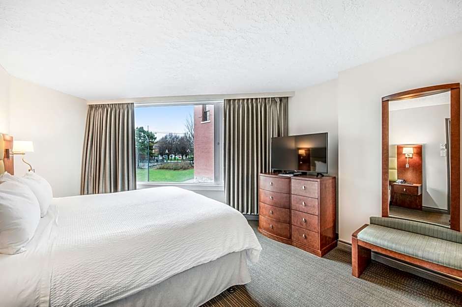 Victoria Regent Waterfront Hotel & Suites