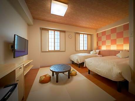 Twin Room with Tatami Area - Non-Smoking