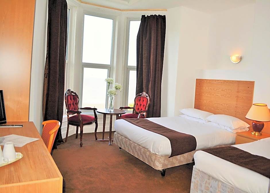 Four Saints Brig Y Don Hotel
