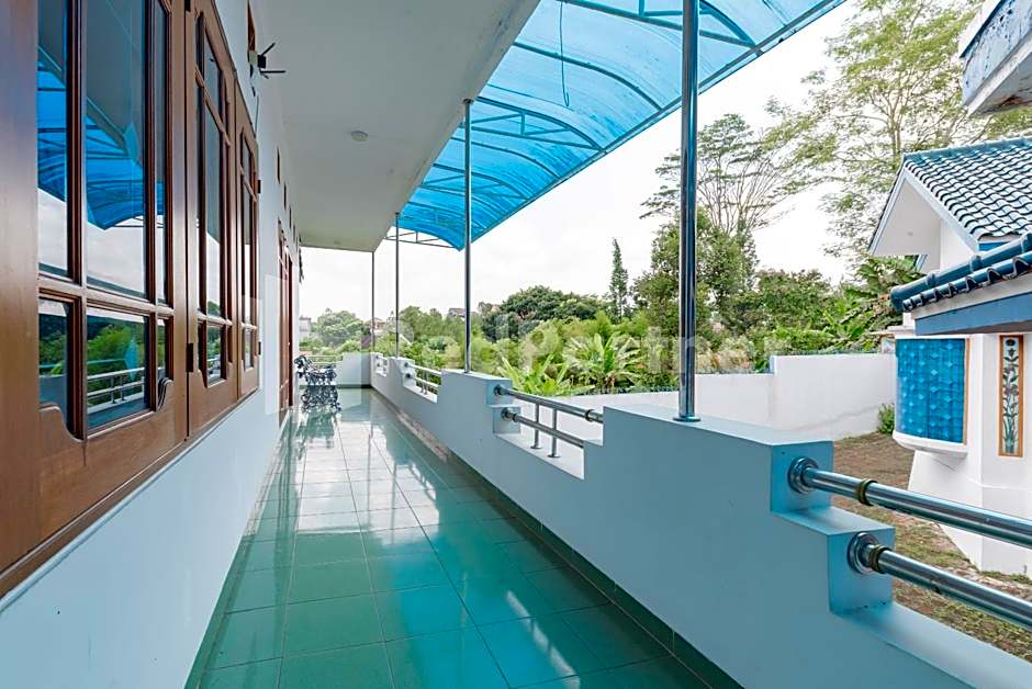 Biru Homestay Bandung Mitra By RedDoorz – Bandung, KY
