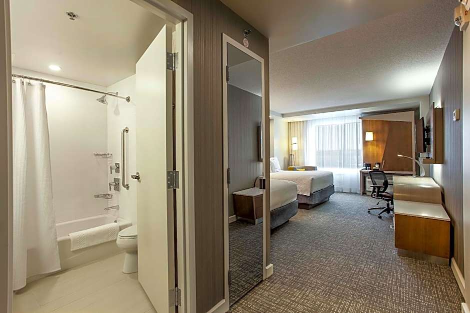 Courtyard by Marriott Montreal West Island/Baie D'Urfe