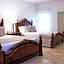 2 Bed 2 Bath, plus one den at Playa Royale Condo 3508, Free WIFI