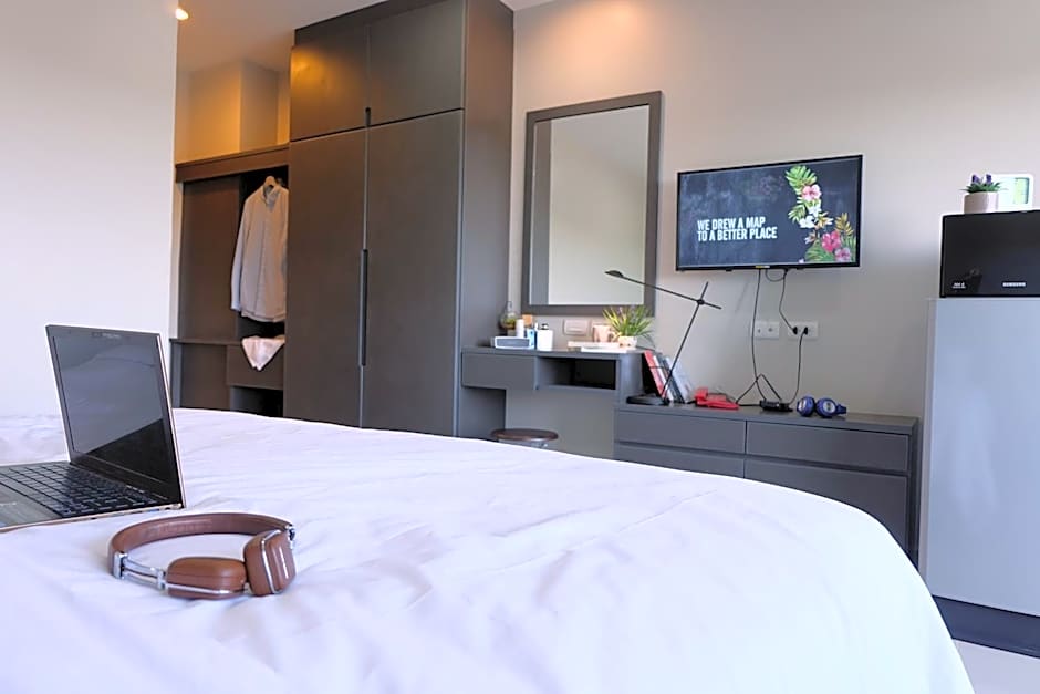 Trio Residence Si-Racha