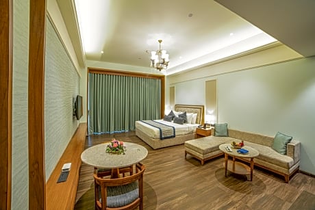 Executive Room with King Bed and Pool View