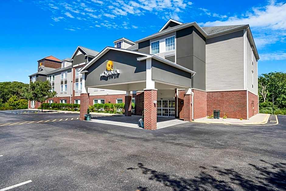 La Quinta Inn & Suites by Wyndham Stonington
