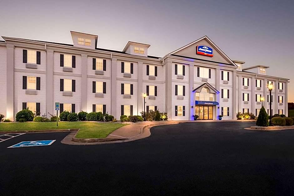 Howard Johnson by Wyndham Jackson