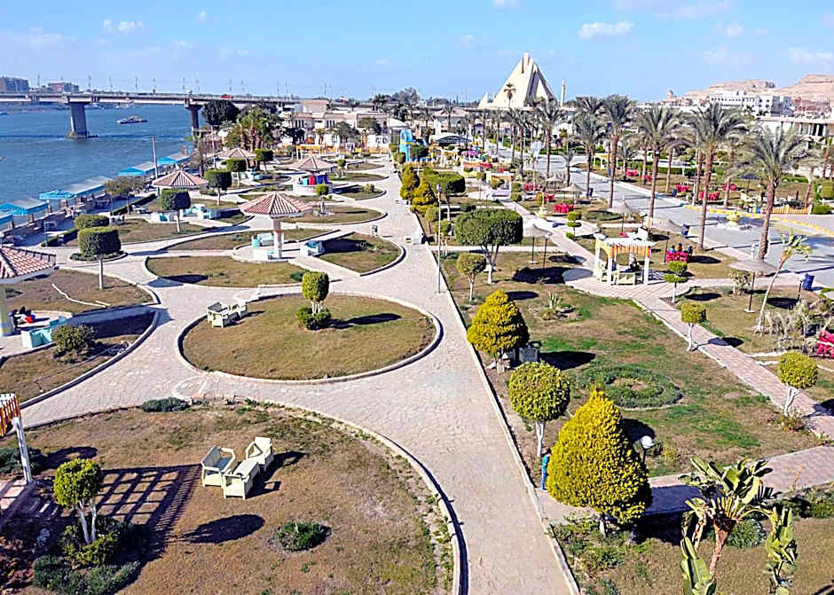 Elminya Compound