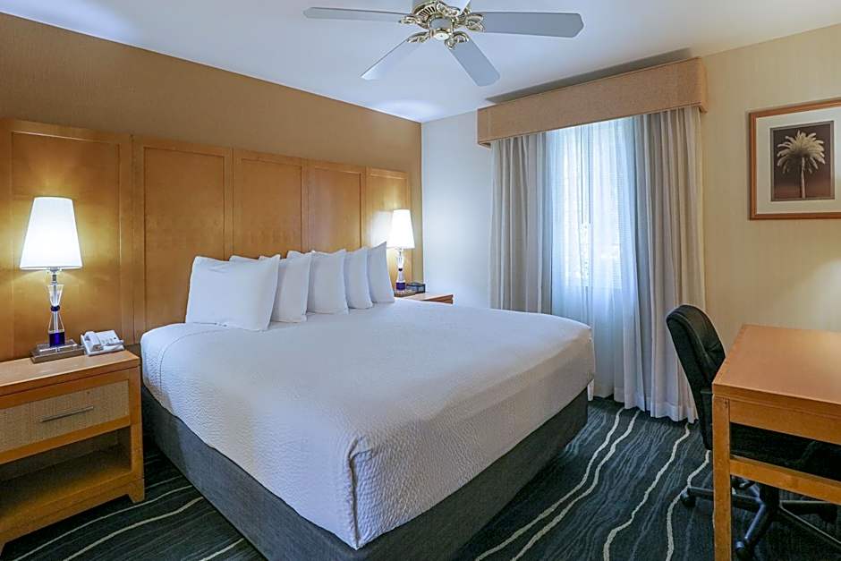 Ramada by Wyndham Costa Mesa/Newport Beach