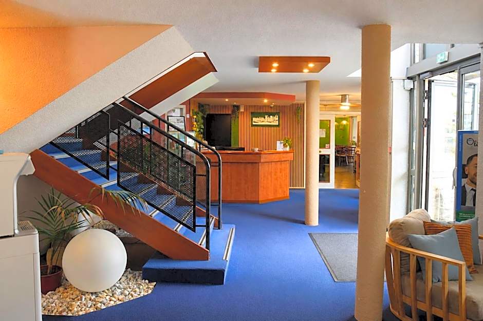 BRIT HOTEL Caen Hérouville