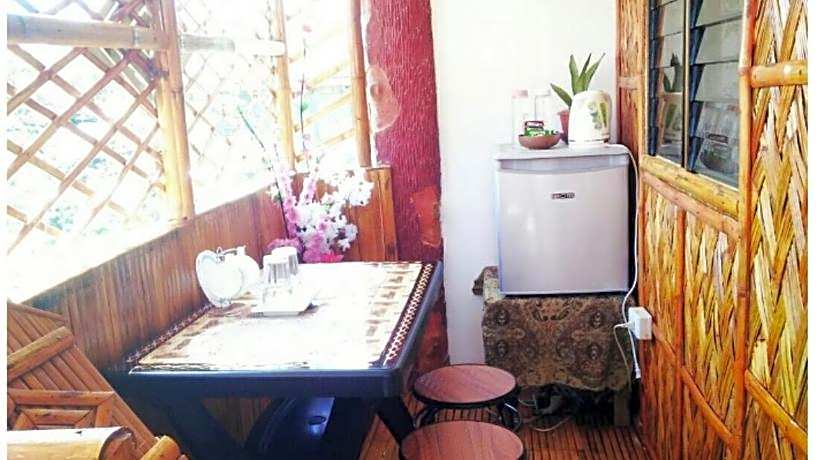 Traditional Filipino Home near 100 Islands Wharf