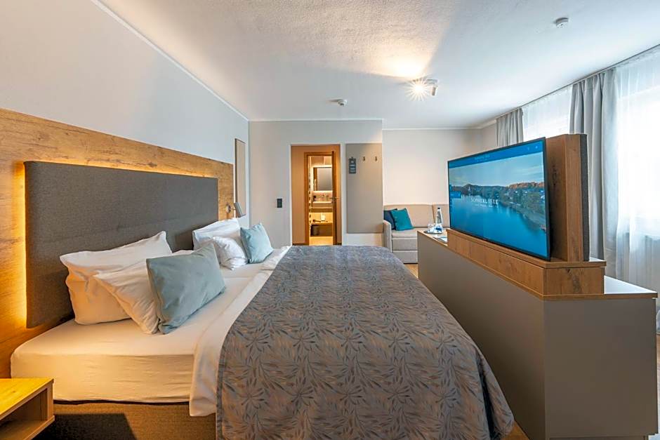 Sopherl am See - Frühstück auf der Seeterrasse, sehr ruhig und wunderschön am See, 3 Minuten nach Oberpfaffenhofen, viele Radtouren, Restaurants & Cafes in der Umgebung