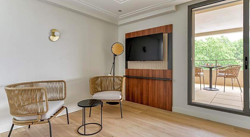 Zenitude Hotel la Valadiere, an Ascend Collection Hotel