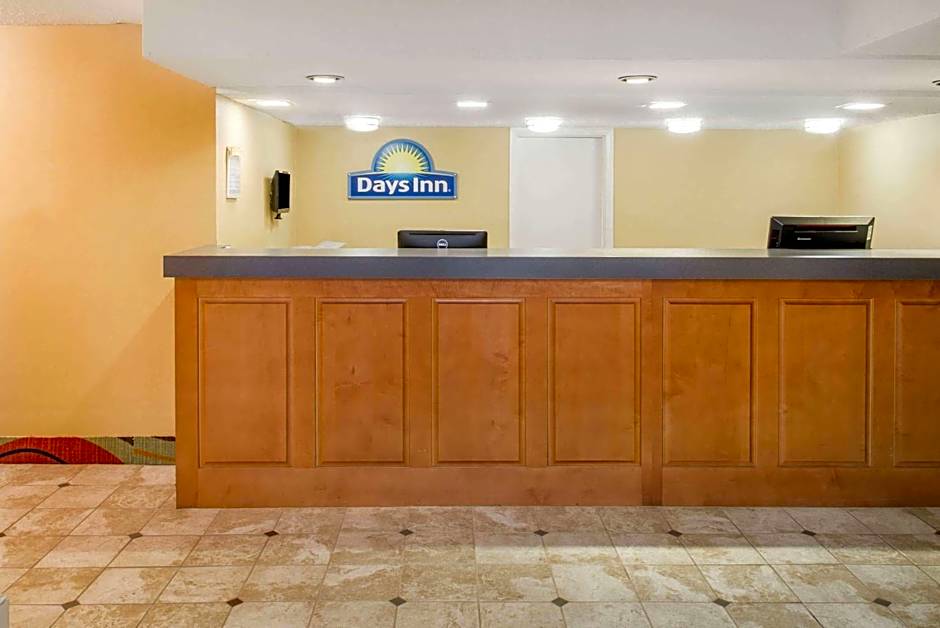 Days Inn by Wyndham Roanoke/Hollins Near I-81