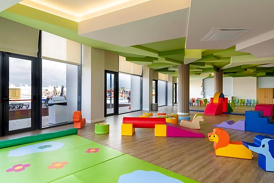Jupiter Albufeira Hotel - Family & Fun