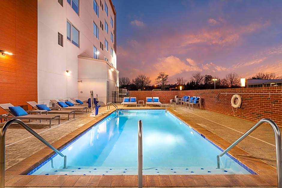 Element Knoxville West