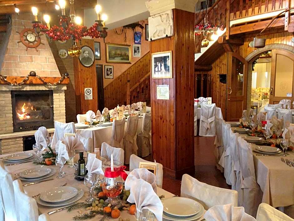 Hotel Pizzeria Ristorante "Al Leone"