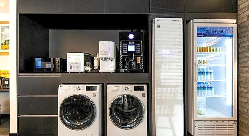 Hotel Yaja Masan Odong Branch