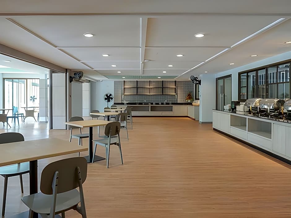 Recenta Phuket Suanluang by Deevana