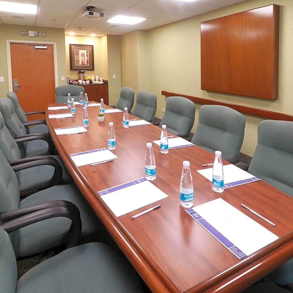 Hampton Inn By Hilton Reynosa