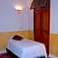 Hotel Medio Mundo