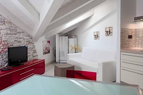 Two-Bedroom Apartment (6 Adults)