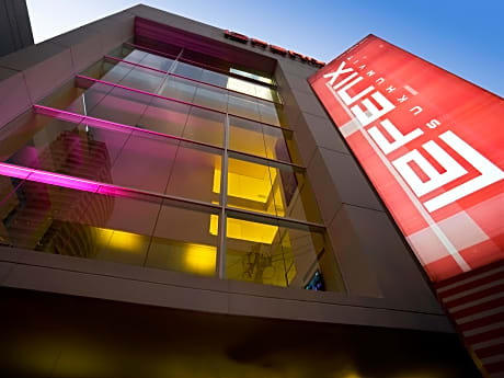 Le Fenix Sukhumvit (SHA Extra Plus)