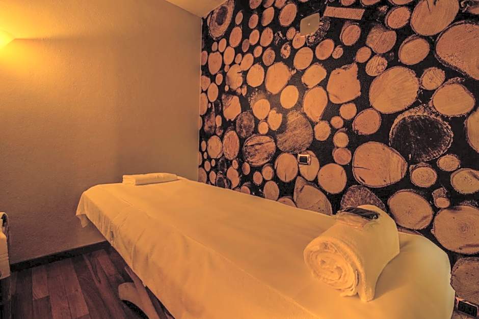 Paradise Hotel & Wellness