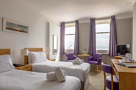 Standard Twin Room with Sea View