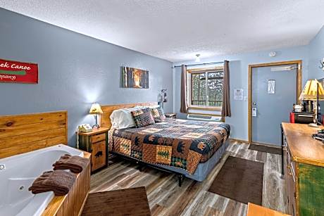 Deluxe Forest View King Room with Spa Bath