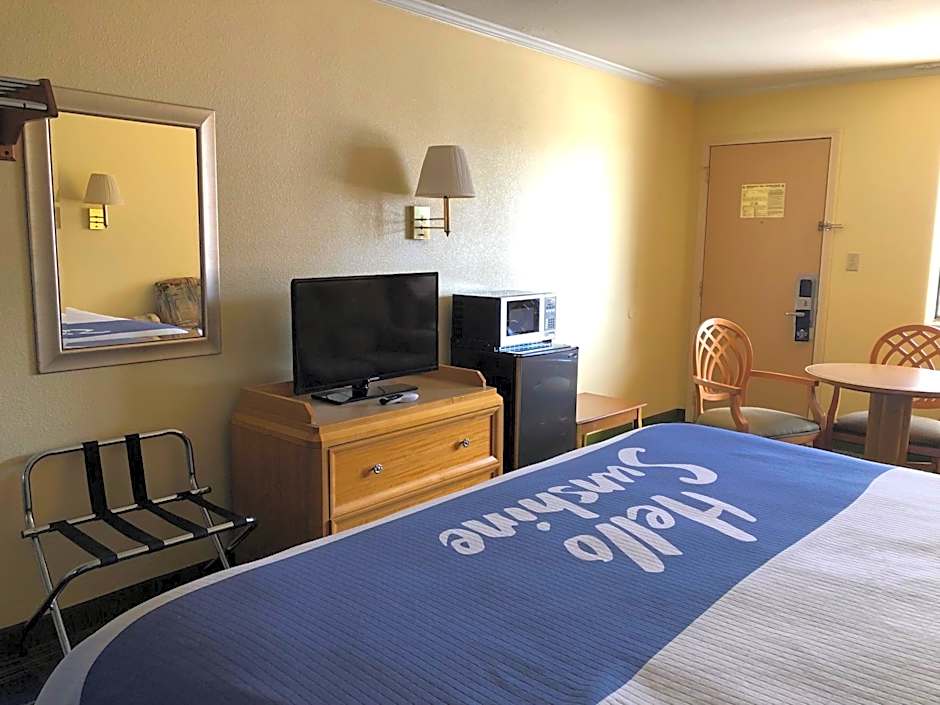 Days Inn by Wyndham Alamogordo