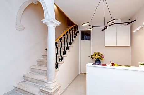 Leonarda Baroque House - Old Town