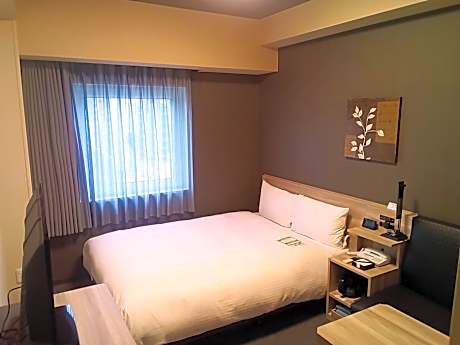 Double Room with Small Double Bed - Non-Smoking
