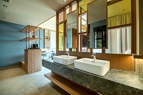 Petite Suite Sea view outdoor hot tub