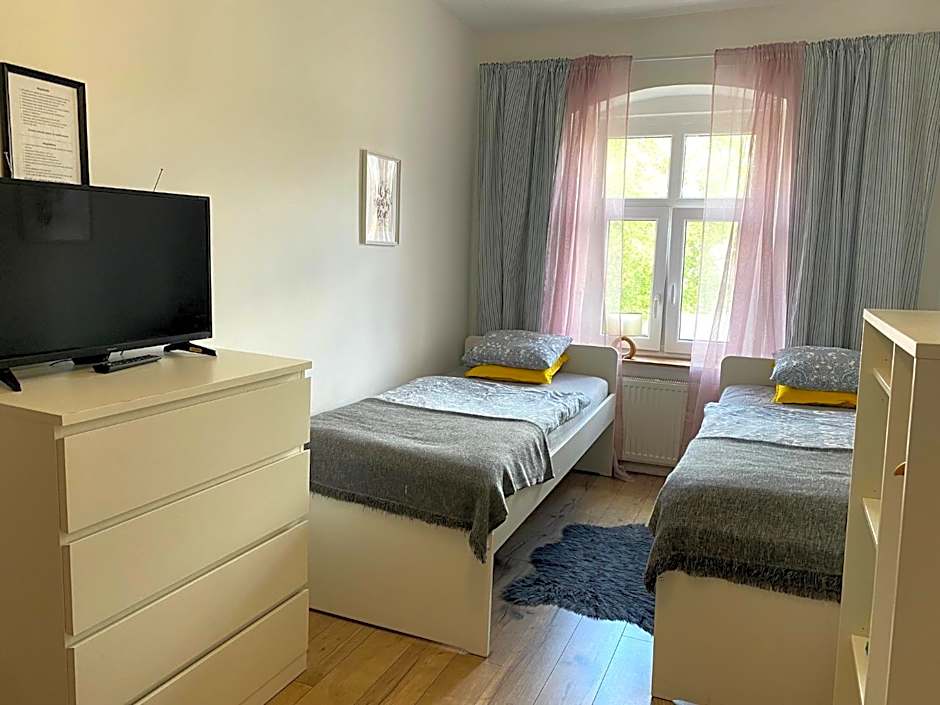 Lemuria Hostel Szkolna centrum