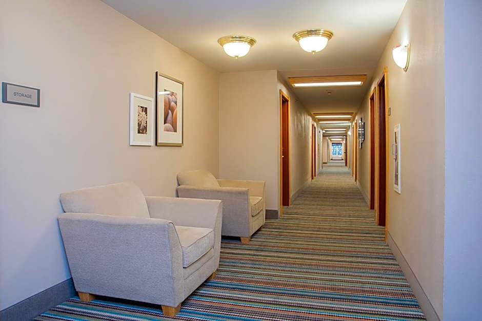 Country Inn & Suites by Radisson, Milwaukee Airport, WI
